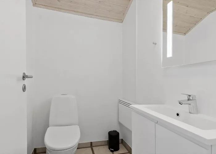 2652-nexo-vaebnerstien-5 * Neksø